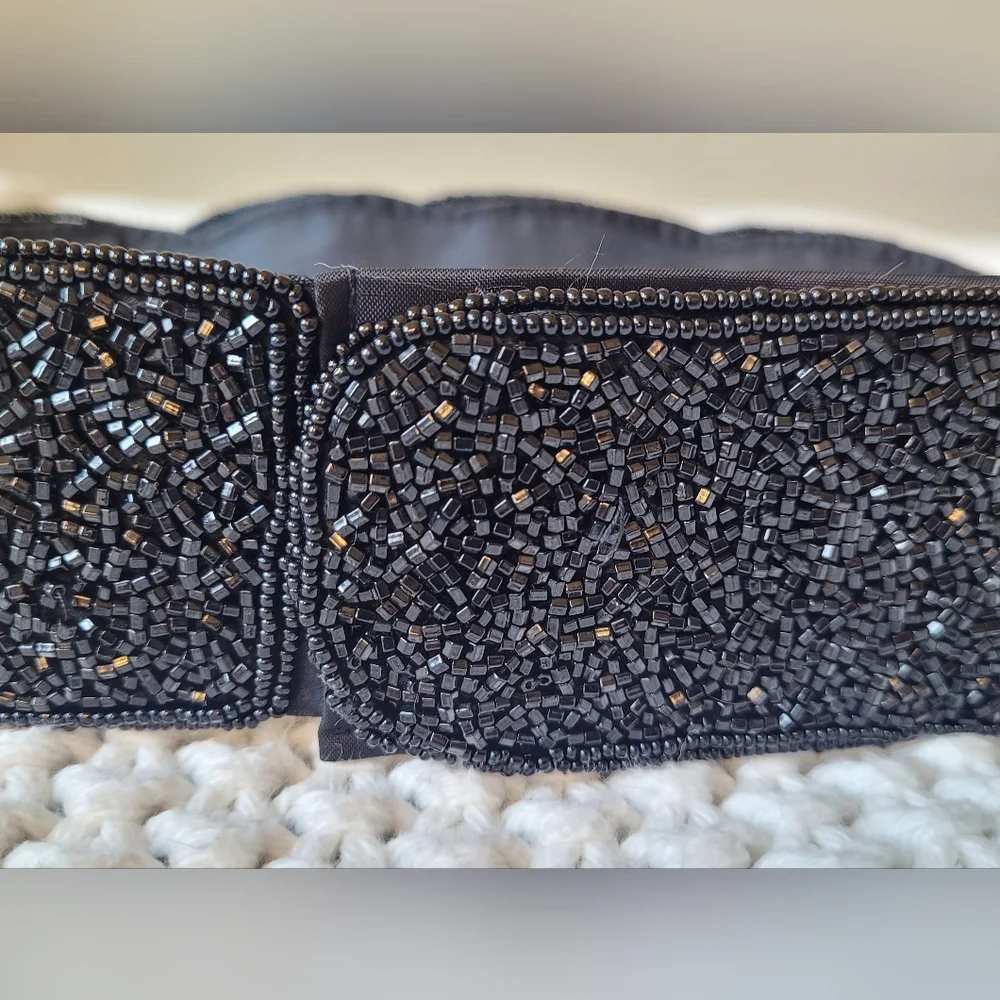 La Regale Vintage Black & Silver Beaded Belt With Velcro Fastener